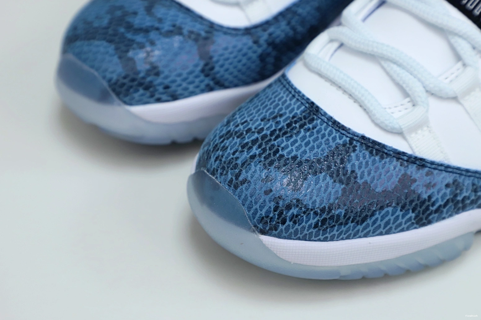 Jordan Jordan 11 “navy snakeskin” Air 0806